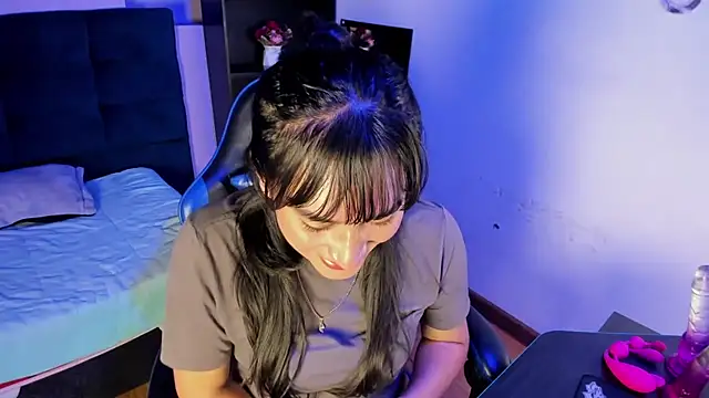 Snapshot of Dhaniela_Naugthy chatting on October 2025 07:45:02 PM Dhaniela Naugthy online show from October 2025 07:45:02 PM