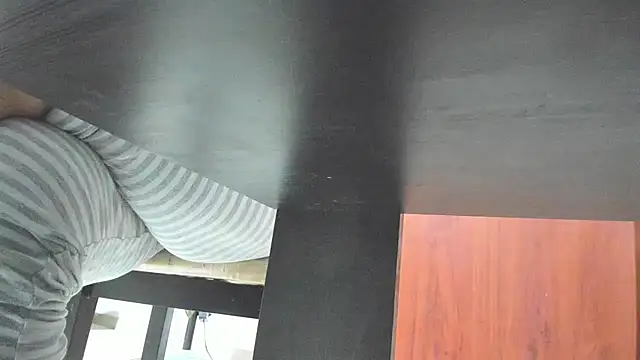 AlicePipper online show from May 2026 11:32:01 PM