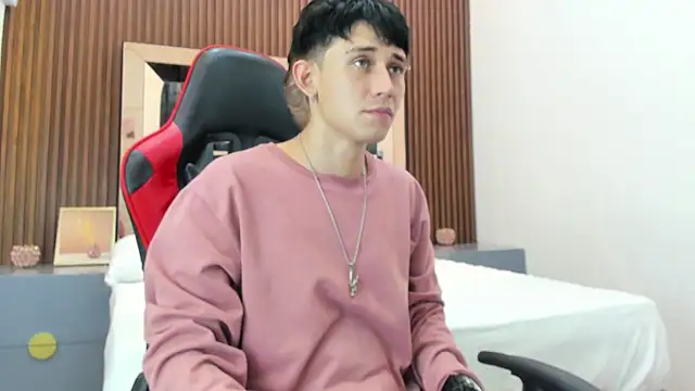 Michael blue online show from October 2025 08:07:02 PM