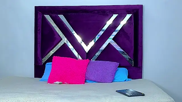 cuteeimy online show from December 2025 06:58:01 PM