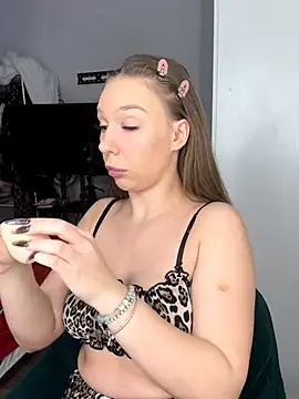 AlysonHuxley  online show from September 2025 05:12:02 PM