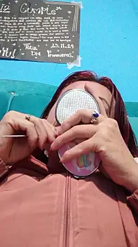 carolinhe  online show from November 2025 04:26:02 AM