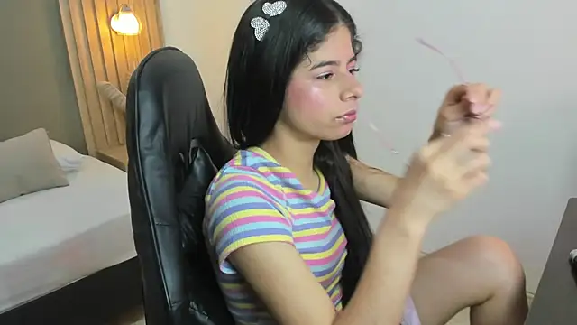 carlina 15 online show from October 2025 12:19:02 PM