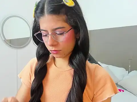 carlina 15 online show from April 2026 12:27:02 PM