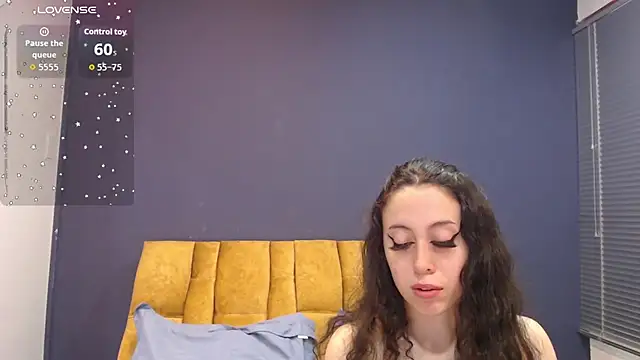 Snapshot of KendraaSimons chatting on November 2025 05:15:01 PM KendraaSimons online show from November 2025 05:15:01 PM