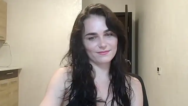 Silviaa a online show from November 2025 08:21:01 PM