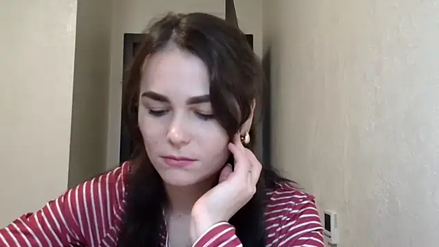 Silviaa a online show from December 2025 02:21:01 PM