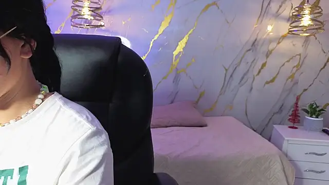 Scaarlettfox online show from March 2026 07:28:02 PM