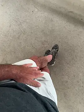 cyclone1212 online show from April 2026 10:57:02 AM