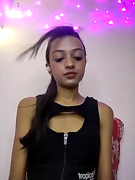 Snapshot of Your-Kitkat chatting on November 2025 06:52:02 PM Your-Kitkat online show from November 2025 06:52:02 PM