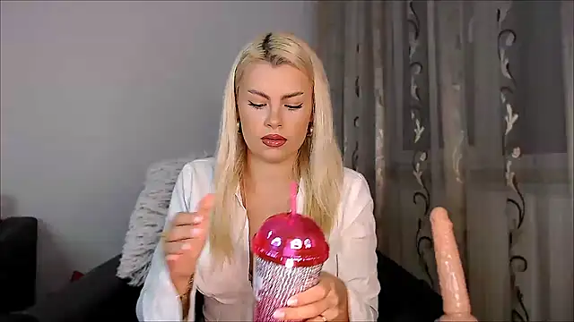 Snapshot of BonieBonita chatting on November 2025 01:11:01 AM BonieBonita online show from November 2025 01:11:01 AM