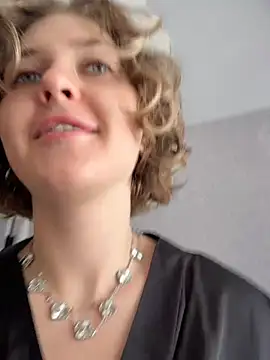 Snapshot of KellyKeler chatting on June 2026 11:25:01 AM KellyKeler online show from June 2026 11:25:01 AM