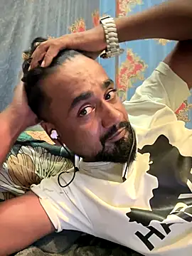 Snapshot of Munny6677 chatting on September 2025 08:22:02 PM Munny6677 online show from September 2025 08:22:02 PM