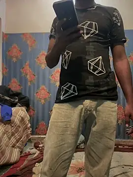 Snapshot of Munny6677 chatting on October 2025 08:33:02 PM Munny6677 online show from October 2025 08:33:02 PM