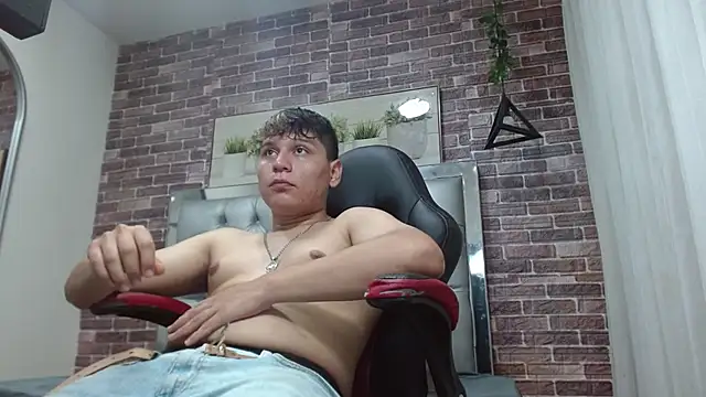 dondanys online show from October 2025 07:36:02 PM
