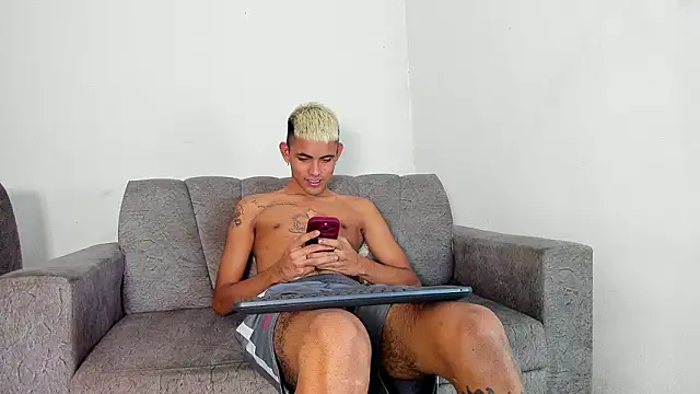 Snapshot of invictu_mastercum chatting on January 2026 03:27:01 PM invictu mastercum online show from January 2026 03:27:01 PM