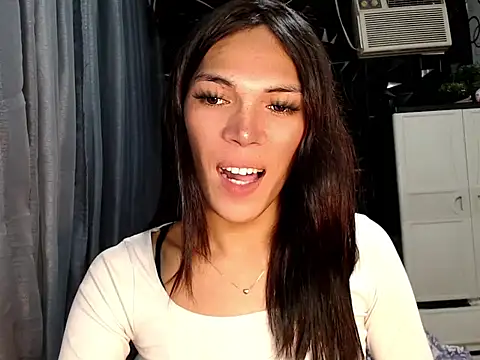 ladyhotcuming online show from June 2026 12:18:01 PM