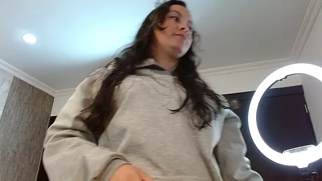 elamurray online show from November 2025 11:22:01 AM