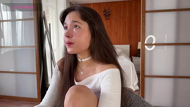 Snapshot of PlumyBun chatting on December 2025 04:20:03 AM PlumyBun online show from December 2025 04:20:03 AM