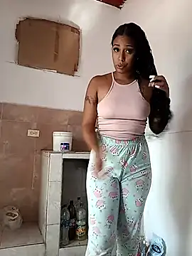 Fernanda30 online show from November 2025 02:43:02 PM