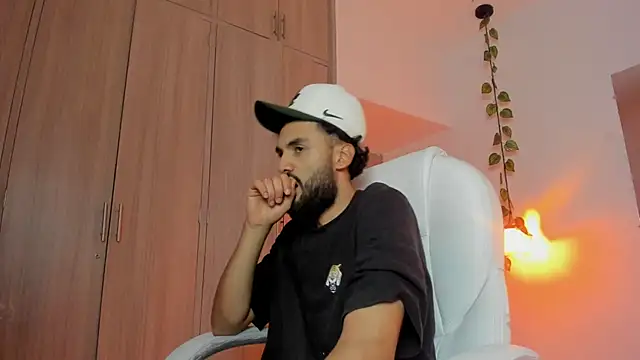 Snapshot of Ryan_Jackson_ chatting on September 2025 11:26:02 PM Ryan Jackson online show from September 2025 11:26:02 PM