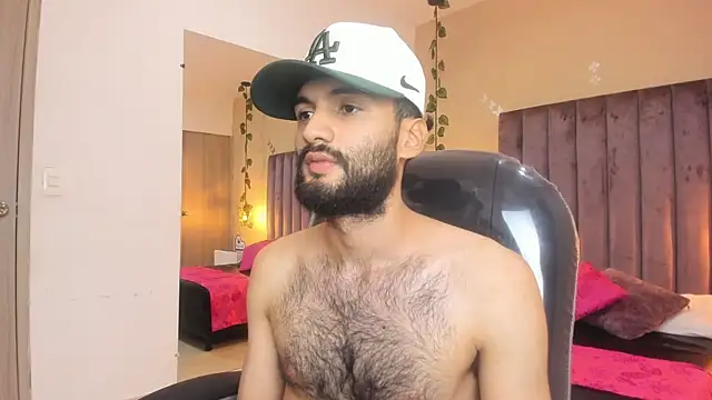 Snapshot of Ryan_Jackson_ chatting on November 2025 04:22:02 AM Ryan Jackson online show from November 2025 04:22:02 AM