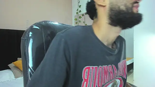 Snapshot of Ryan_Jackson_ chatting on November 2025 05:51:02 AM Ryan Jackson online show from November 2025 05:51:02 AM