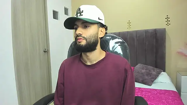 Snapshot of Ryan_Jackson_ chatting on November 2025 05:40:02 AM Ryan Jackson online show from November 2025 05:40:02 AM