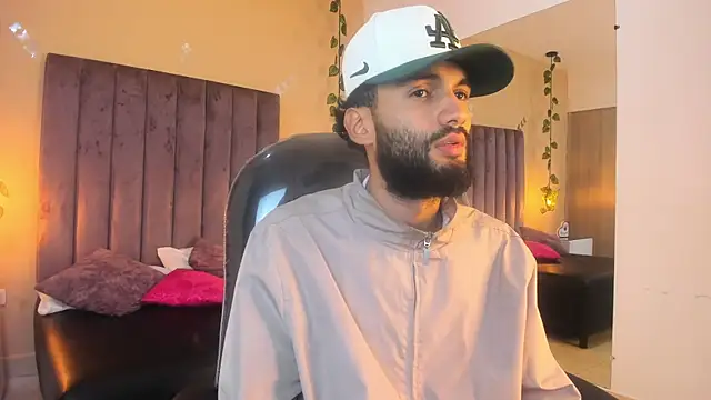 Snapshot of Ryan_Jackson_ chatting on November 2025 04:07:01 AM Ryan Jackson online show from November 2025 04:07:01 AM