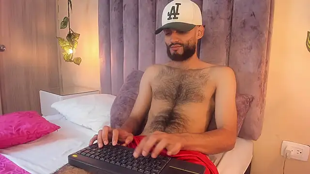 Snapshot of Ryan_Jackson_ chatting on November 2025 04:45:02 AM Ryan Jackson online show from November 2025 04:45:02 AM