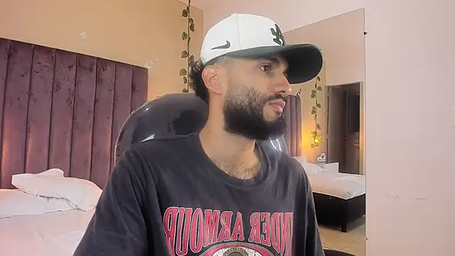 Snapshot of Ryan_Jackson_ chatting on November 2025 04:44:01 AM Ryan Jackson online show from November 2025 04:44:01 AM