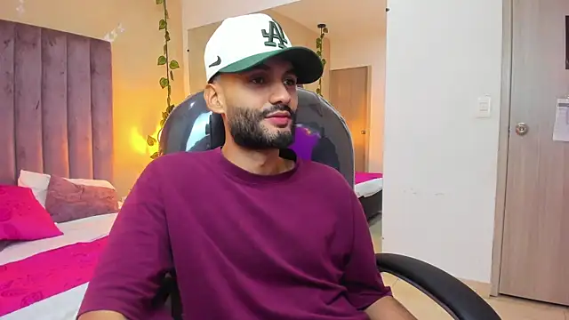 Snapshot of Ryan_Jackson_ chatting on November 2025 05:11:01 AM Ryan Jackson online show from November 2025 05:11:01 AM