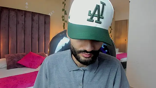 Snapshot of Ryan_Jackson_ chatting on December 2025 11:56:01 PM Ryan Jackson online show from December 2025 11:56:01 PM