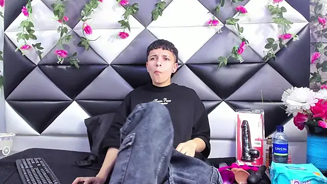 Snapshot of Megan_Thompson_ chatting on September 2025 02:24:02 AM Megan Thompson online show from September 2025 02:24:02 AM