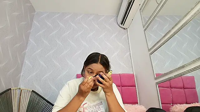 keyla mejia online show from June 2026 12:08:02 PM