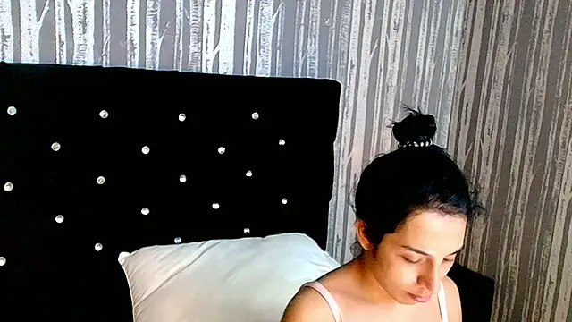 Alicee Moonn online show from February 2026 08:09:01 PM