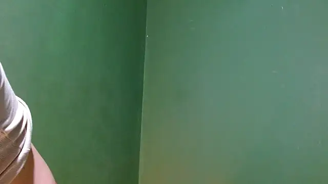 Roxiehood online show from September 2025 02:35:02 AM