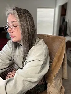 Snapshot of Alix_Valentine chatting on February 2026 06:13:02 PM Alix Valentine online show from February 2026 06:13:02 PM