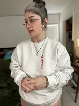 Snapshot of Alix_Valentine chatting on February 2026 05:07:02 PM Alix Valentine online show from February 2026 05:07:02 PM