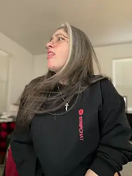 Snapshot of Alix_Valentine chatting on February 2026 06:15:01 PM Alix Valentine online show from February 2026 06:15:01 PM