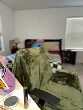 Snapshot of Alix_Valentine chatting on February 2026 03:52:01 PM Alix Valentine online show from February 2026 03:52:01 PM