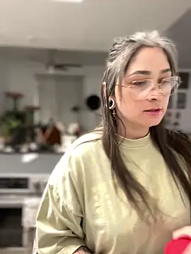 Snapshot of Alix_Valentine chatting on February 2026 05:02:02 PM Alix Valentine online show from February 2026 05:02:02 PM