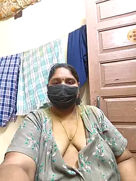 Snapshot of Villageanuty chatting on November 2025 06:01:02 AM Villageanuty online show from November 2025 06:01:02 AM