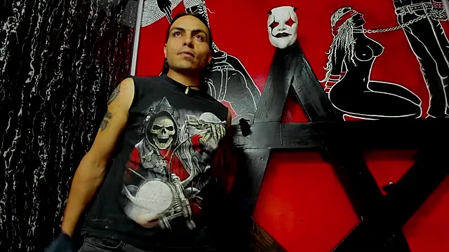 Snapshot of damian_and_tiana chatting on February 2026 04:42:02 AM damian and tiana online show from February 2026 04:42:02 AM