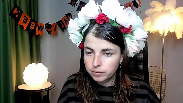 MartaEdams online show from October 2025 06:10:01 AM