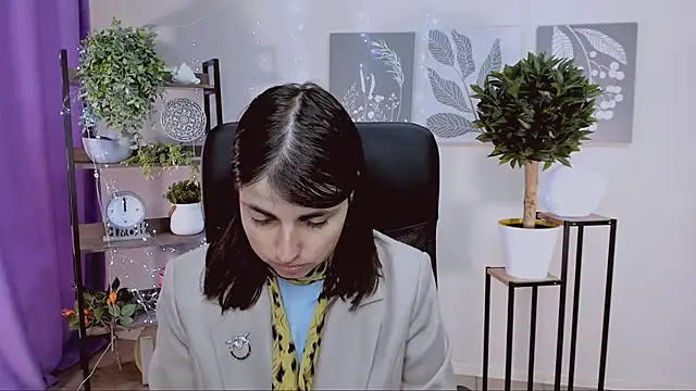 MartaEdams online show from April 2026 06:29:02 AM