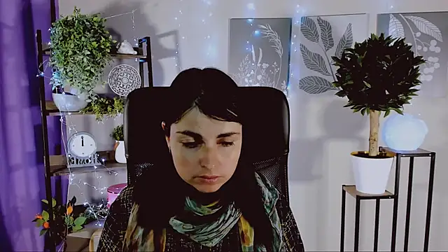 MartaEdams online show from April 2026 06:27:01 AM