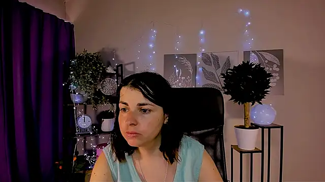 MartaEdams online show from May 2026 09:04:01 AM