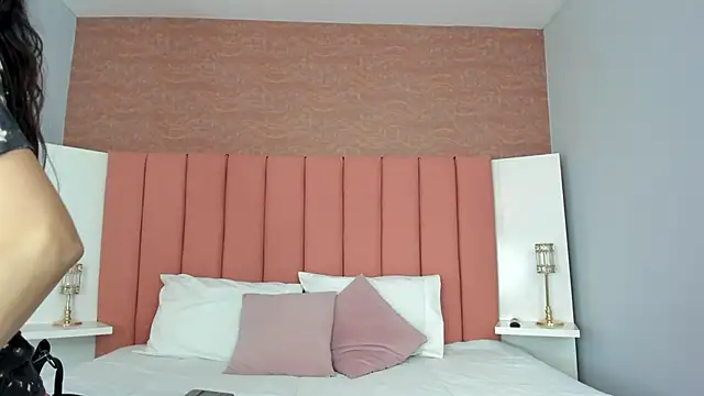 SamayRyann online show from March 2026 01:48:02 PM