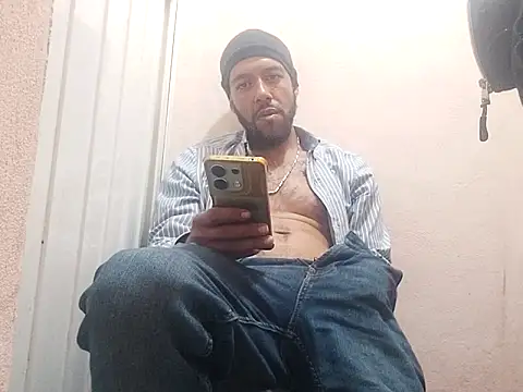 Snapshot of wolfsexmxn chatting on November 2025 06:58:01 AM wolfsexmxn online show from November 2025 06:58:01 AM